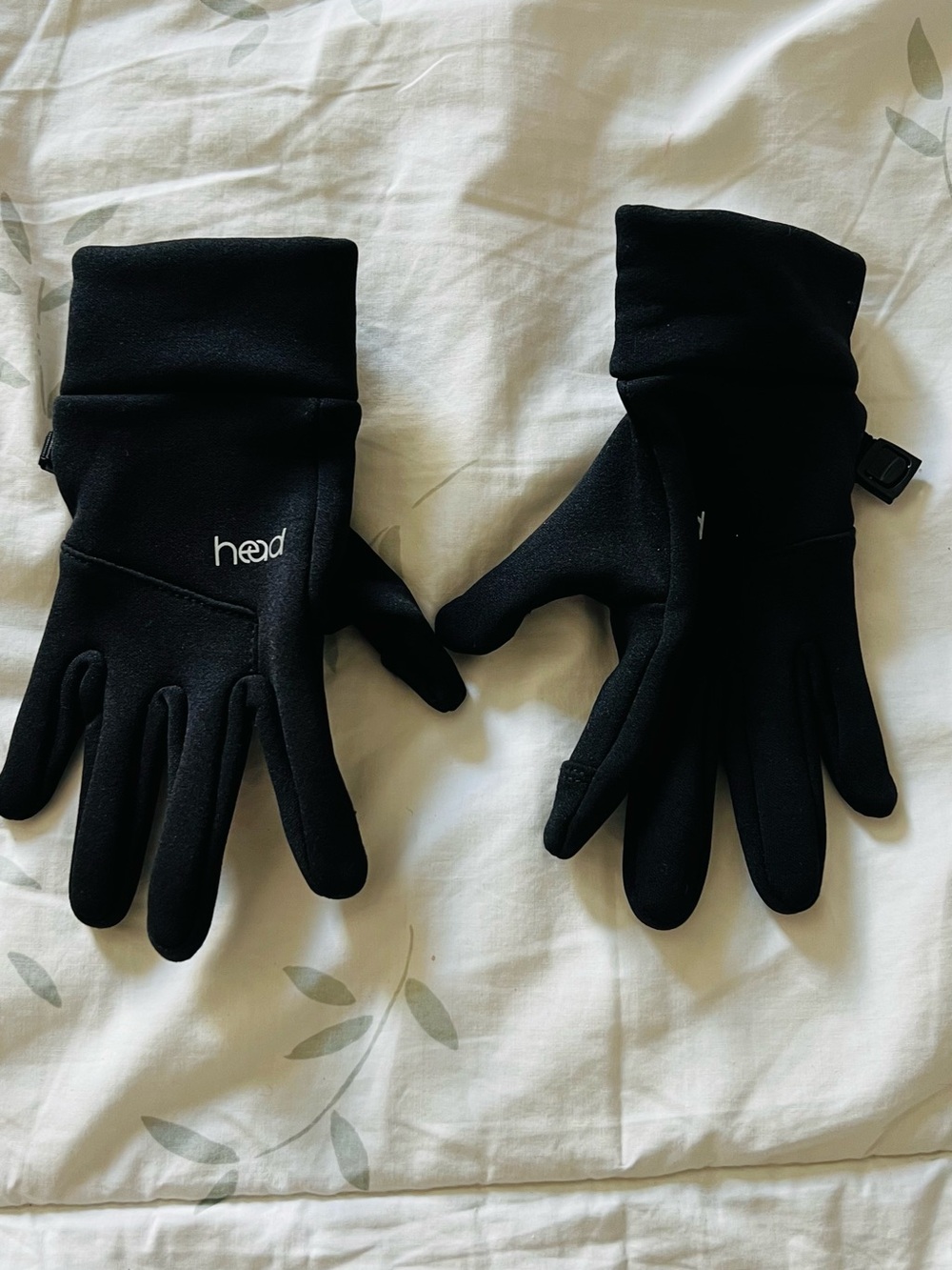 HEAD Black Gloves with White Logo Tag